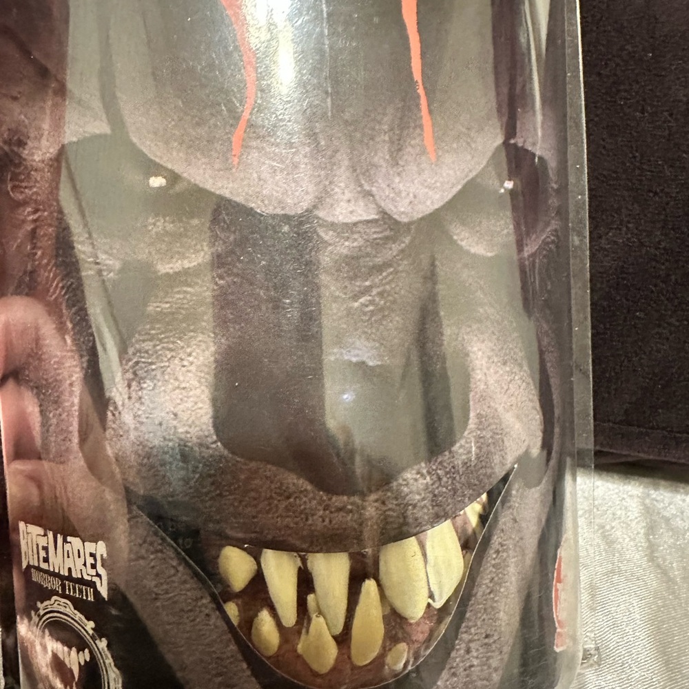 Bitemares Pennywise costume fake teeth
